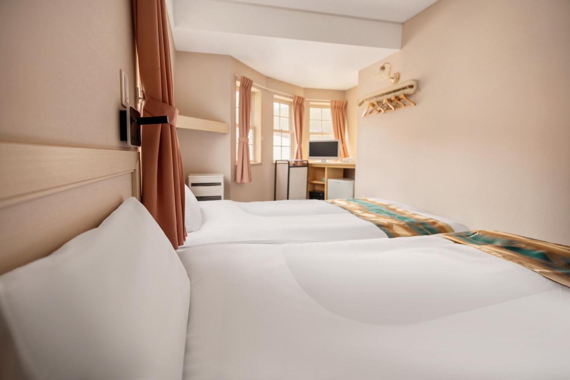Hakuba Sun Valley Hotel Экстерьер фото