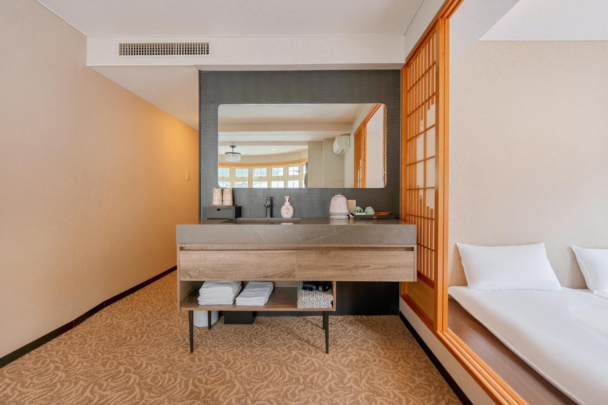 Hakuba Sun Valley Hotel Экстерьер фото