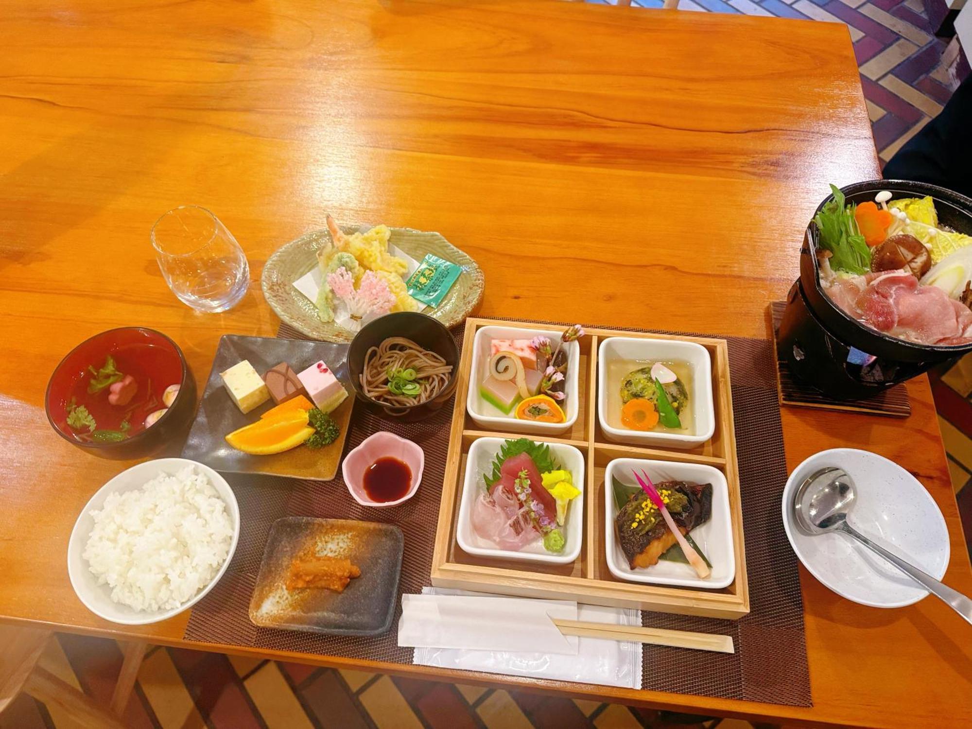 Hakuba Sun Valley Hotel Экстерьер фото